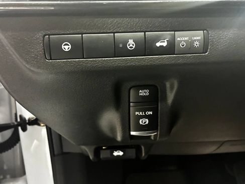 Used 2025 Nissan Murano SL AWD/4WD image 19