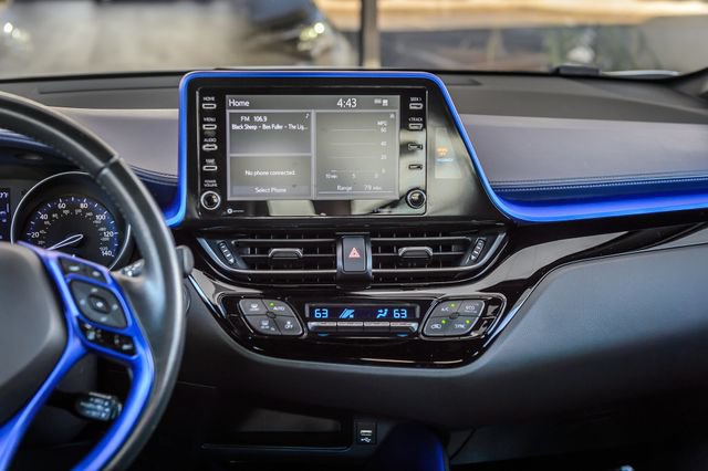 Used 2020 Toyota C-HR XLE FWD image 29