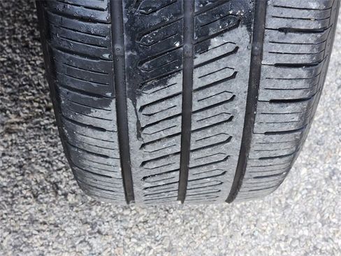 Used 2022 Hyundai Tucson Limited image 11