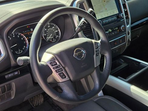Certified 2022 Nissan Titan SV w/ SV Convenience Package RWD image 23