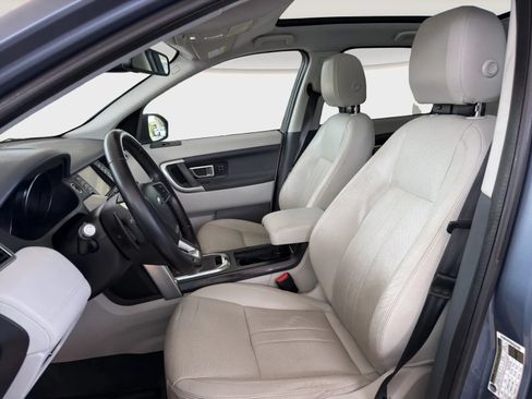 Used 2019 Land Rover Discovery Sport HSE AWD/4WD image 8