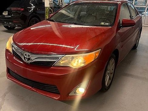 Used 2012 Toyota Camry XLE FWD image 1