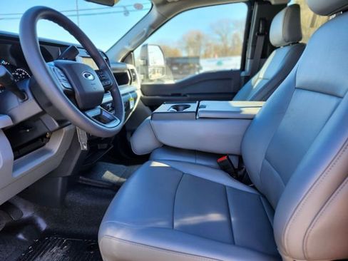 New 2025 Ford F350 XL w/ XL Chrome Package image 17
