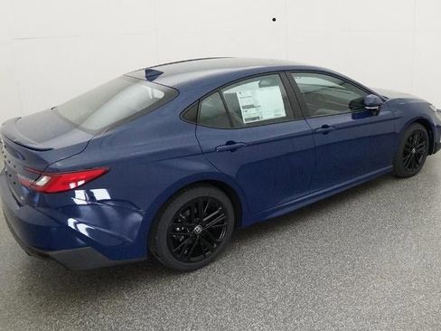 New 2026 Toyota Camry SE image 9