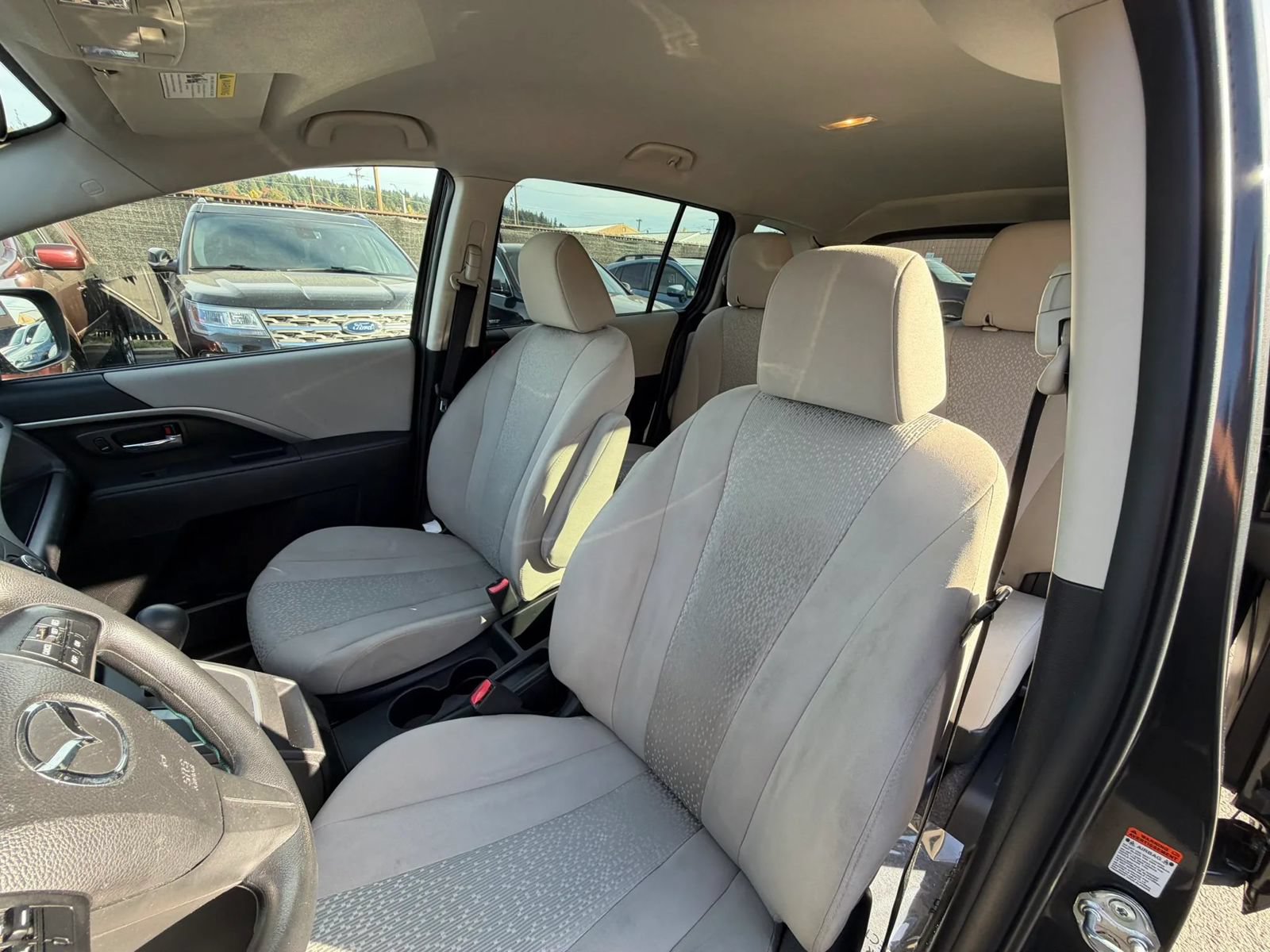 Used 2012 MAZDA MAZDA5 Sport FWD image 21