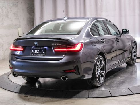Used 2022 BMW 330e w/ Driving Assistance Package RWD image 4
