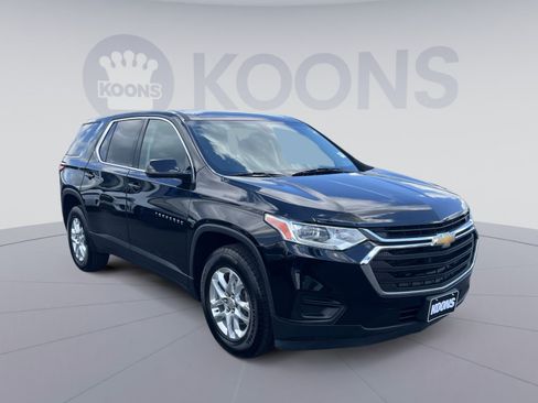 Used 2019 Chevrolet Traverse LS FWD image 2