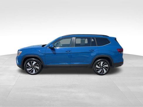 Used 2025 Volkswagen Atlas SE AWD/4WD image 4