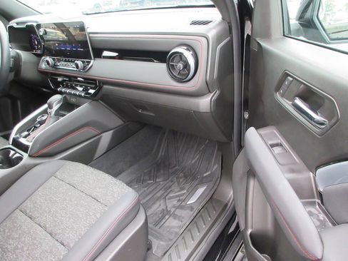 Certified 2024 Chevrolet Colorado Z71 w/ Z71 Convenience Package 2 AWD/4WD image 21