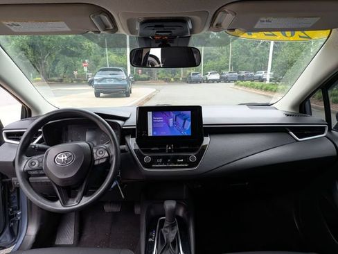 Used 2024 Toyota Corolla LE FWD image 12