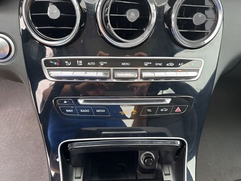 Used 2015 Mercedes-Benz C 300 4MATIC Sedan image 36