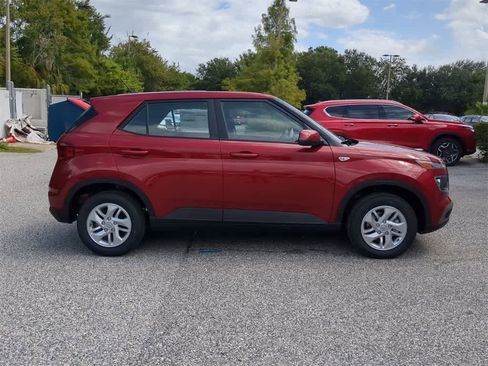 New 2026 Hyundai Venue SE image 8