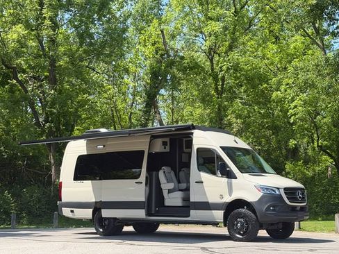 New 2025 Mercedes-Benz Sprinter 3500 image 18