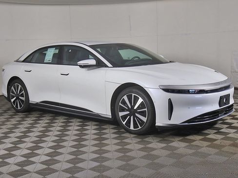 Used 2024 Lucid Air Touring AWD/4WD image 2