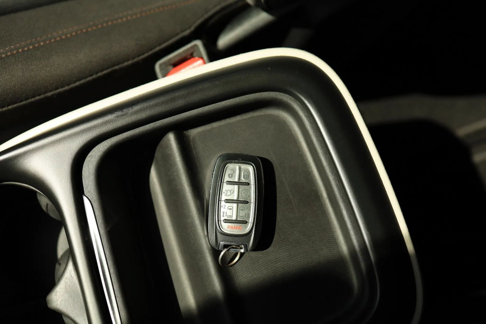 Used 2020 Chrysler Pacifica Touring w/ Advanced Safetytec Group FWD image 25