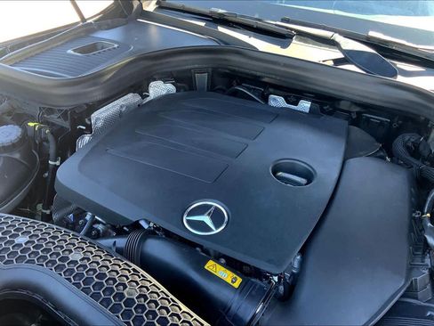 Used 2021 Mercedes-Benz GLC 300 image 32