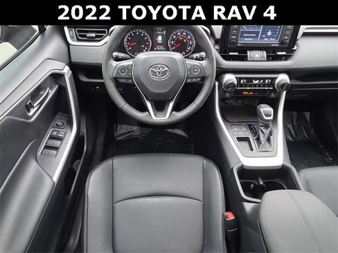 Used 2022 Toyota RAV4 XLE Premium image 21