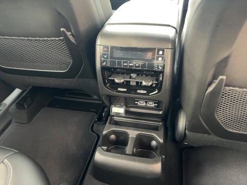 Used 2025 Jeep Grand Cherokee L Limited w/ Luxury Tech Group II image 11