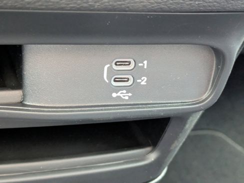 New 2026 Chrysler Pacifica Select image 25