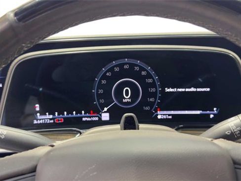 Used 2022 Cadillac Escalade ESV Premium Luxury image 28