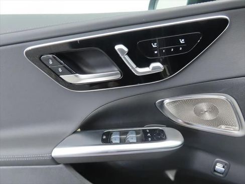 New 2025 Mercedes-Benz C 300 Sedan image 25