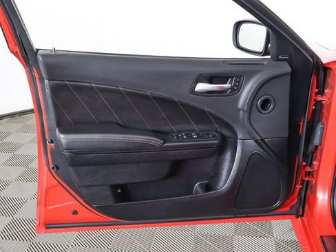 Used 2018 Dodge Charger R/T image 28