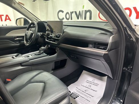 Used 2026 Toyota Grand Highlander Limited image 12