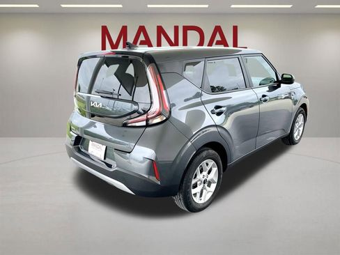 Used 2025 Kia Soul LX FWD image 6