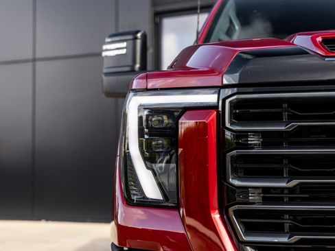 Used 2024 GMC Sierra 2500 AT4 w/ AT4 Premium Plus Package AWD/4WD image 20