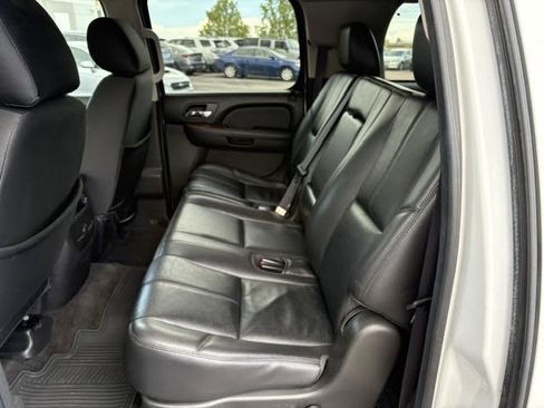 Used 2013 Chevrolet Suburban LT AWD/4WD image 10