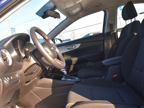 Used 2023 Kia Forte LXS w/ LXS Technology Package image 18