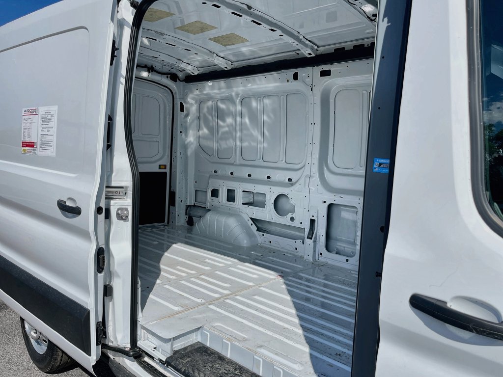 Used 2025 Ford Transit 250 148 Medium Roof Extended AWD image 23