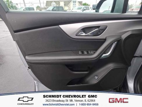 Used 2024 Chevrolet Blazer LT w/ Convenience Package FWD image 12