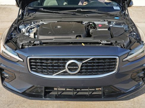 Used 2020 Volvo V60 T6 R-Design FWD image 8