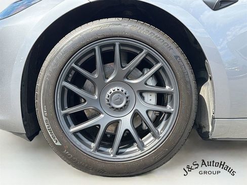 Used 2025 Tesla Model 3 Long Range AWD/4WD image 40