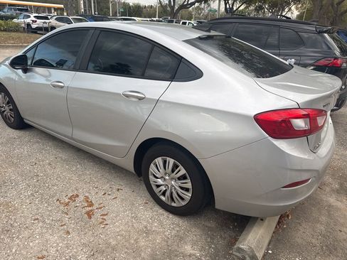 Used 2017 Chevrolet Cruze LS FWD image 5