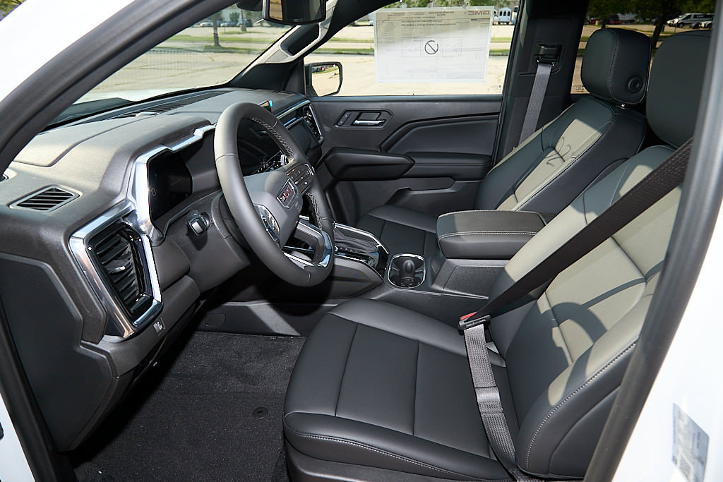 New 2026 GMC Canyon Elevation w/ Convenience Package AWD/4WD image 32