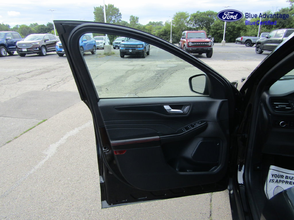 Certified 2024 Ford Escape ST-Line AWD/4WD image 20