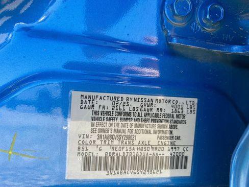 Used 2025 Nissan Sentra SV FWD image 27