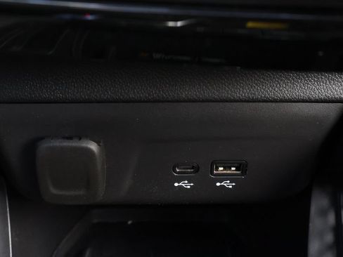 Used 2024 Chevrolet TrailBlazer LT w/ Convenience Package AWD/4WD image 26