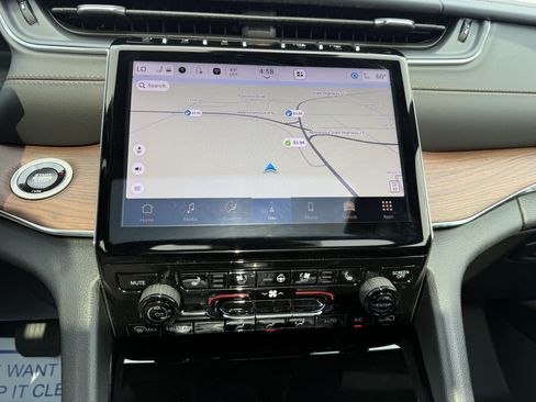 Used 2024 Jeep Grand Cherokee Summit w/ Luxury Tech Group V AWD/4WD image 26
