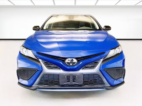 Used 2023 Toyota Camry SE w/ Protection Package (Q2) (TMS) FWD image 2