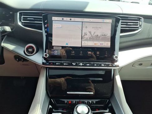 New 2026 Jeep Grand Wagoneer Limited AWD/4WD image 7