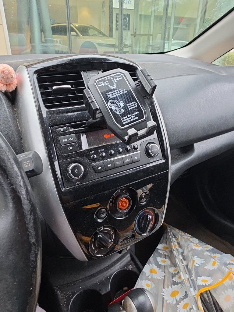 Used 2020 Nissan Versa S FWD image 12
