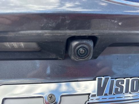 Used 2022 Subaru Outback Premium image 16