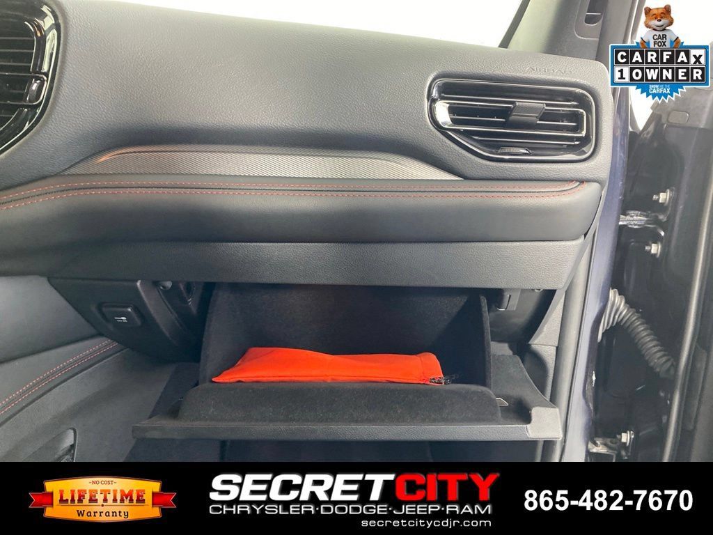 Used 2025 Dodge Durango GT AWD/4WD image 33