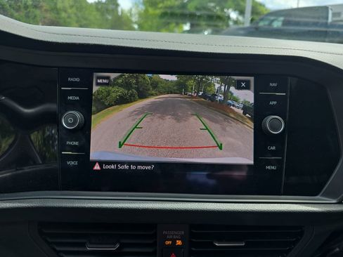 Used 2019 Volkswagen Jetta SEL Premium FWD image 25
