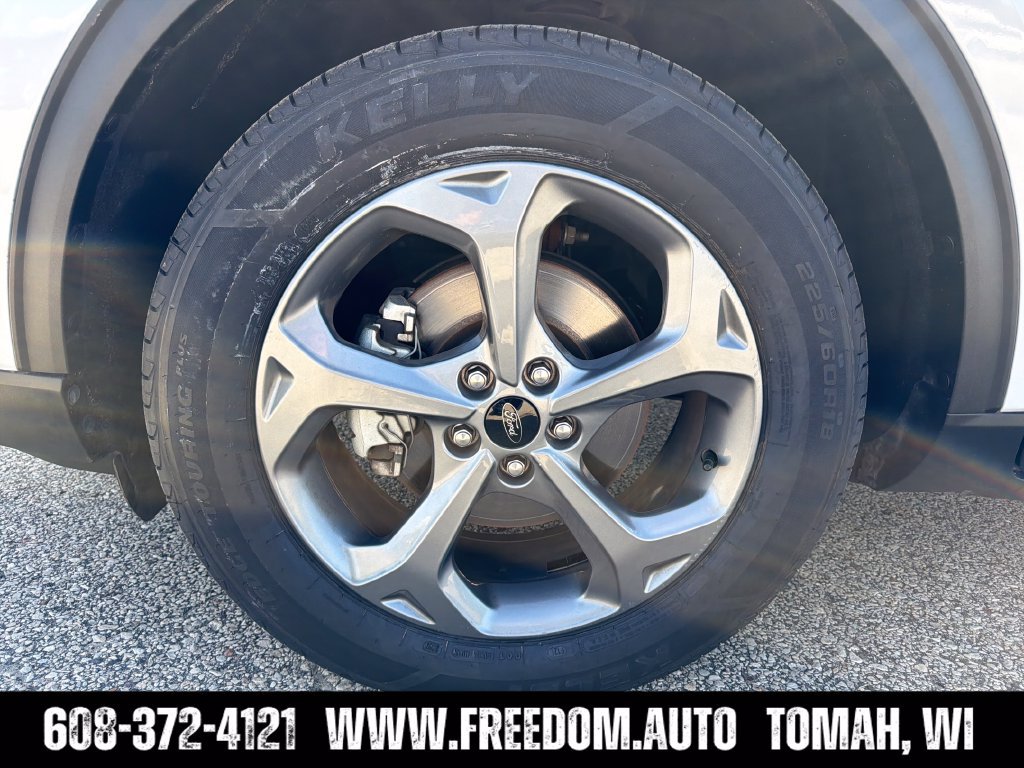 Used 2025 Ford Escape ST-Line Select AWD/4WD image 13