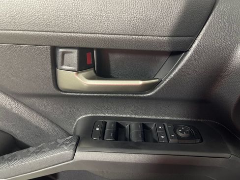 Certified 2025 Toyota Tacoma TRD Sport AWD/4WD image 16