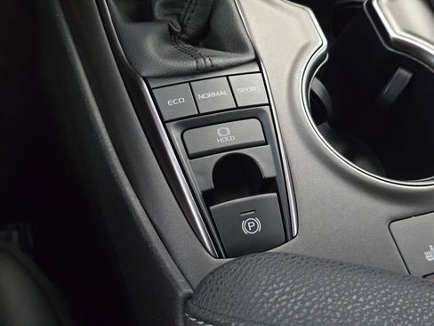 Used 2024 Toyota Camry XSE image 32